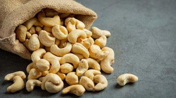 Raw Cashew Nut - Sambirano Valey - Madagascar