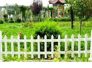 Conch PVC/UPVC Garden Fence Size 5.8meters Trademark CONCH HS Code 3925200000 Material Plastic Steel Pillar Distance - Yingde Conch Profiles Co., Ltd. - China