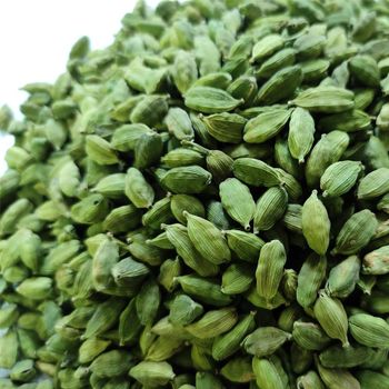 Natural Green Cardamom Pods High Strength Cardamom For Seeking Pure And Authentic Spices from malter group Natural Green Cardamom Pods High Strength Cardamom For Seeking Pure And Authentic Spices - malter group - Tanzania