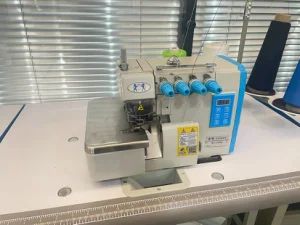 Overlock Motor Auto Sewing Machine 4Th Thread Double Needles Thin Material 1Y - Taizhou YiSew lmport & Export Co.,LTD - China