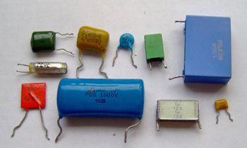 Electronic Capacitors Durability High Power Loss Minimal Installation Ease Easy Service Life Long Lasting Voltage Correction Automatic And - Aman Enterprises - India