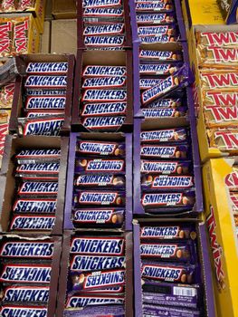Wholesale Suppliers Snickers Chocolate Snickers 35g 50g Buy Premium Quality Chocolate Bars - PLANETE COMMERCE - France