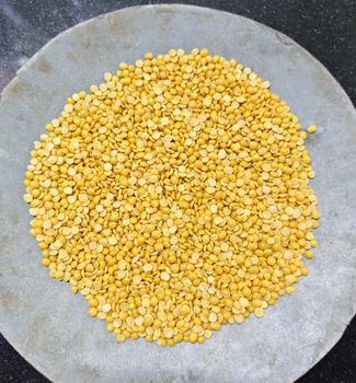 Premium Arahar Dal ( Split Yellow Pigeon Peas ) - Kashyap Food Products - India