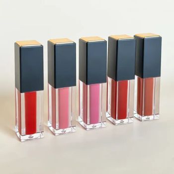 Vegan Plumper Lip Gloss Oil - Custom Clear Makeup Product - Guangdong Akia Technology Co., Ltd. - China