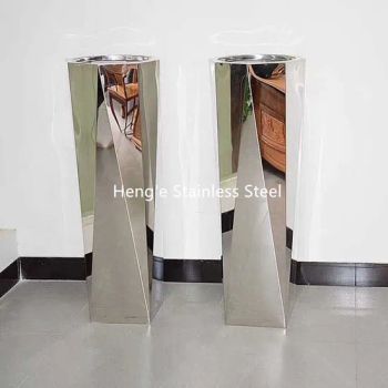 Fashion Design Luxury Indoor Large Silver Planters / Metal Flower Pots /Mirror Tall Flower Vase Home Decor - Foshan Henge Stainless Steel Co., Ltd. - China