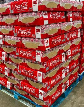 Coca Cola Classic 500ml PET Bottles In 12 Pack Cases For Convenience Stores And Retail Wholesale Distribution Networks from PLANETE COMMERCE Coca Cola Classic 500ml PET Bottles In 12 Pack Cases For Convenience Stores And Retail Wholesale Distribution Networks - PLANETE COMMERCE - France