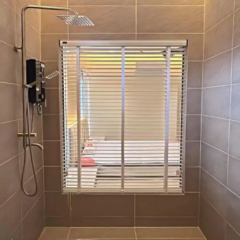 White PVC Venetian Blinds for Bathroom with Moisture Resistance - Everstar Import & Export Co., Ltd. - China