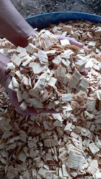 Hardwood chip acacia & eucalyptus Moq 25000 Mt Origin Indonesia, Brazil Condition Well Sorted, Clean, And Dry Monthly Supply Capacity 600000 Mt Or More - AD infra solution - India