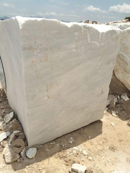 MARBLE STONES Color White Form PAKISTAN Texture Marble Content WHITE MARBLE Tile Form Cutted Tiles Polishing Type Polished - AL RAHIM IMPEX INTERNATIONAL - Pakistan