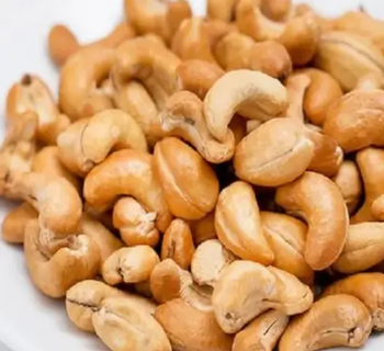 Premium Raw & Roasted Cashew Nuts – W240 / W320 / W180 Grades for Wholesale, Export & Food Industry Supply - TRADE NEPAL LLC - United States