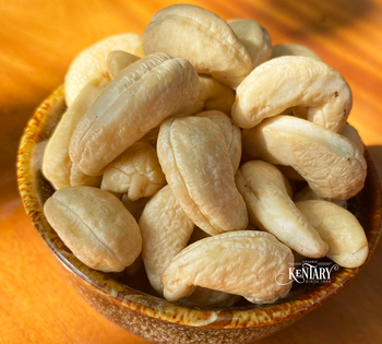 Delicious Nut and Kernels 100% Natural Cashew Nuts W320 Whole Cashews Nut Kernels From Vietnam for Export from AZU EMOBILITY LLC Delicious Nut and Kernels 100% Natural Cashew Nuts W320 Whole Cashews Nut Kernels From Vietnam for Export - AZU EMOBILITY LLC - Canada