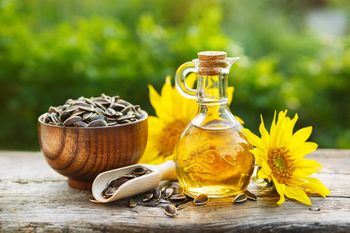 Crude Sunflower Oil Grade Crude Place of Origin Rusia Acid Value 4.0 Mg Koh/g Peroxide Value Max 10–15 Meq O₂/kg Free Fatty Acids Max 2.0% As Oleic - Tretail - India