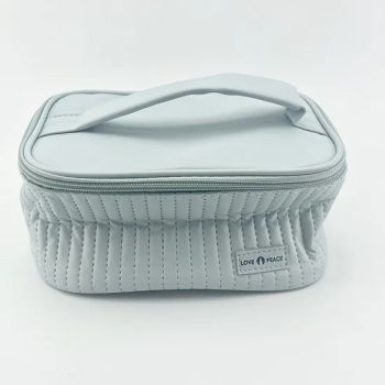 New Design Green Cream Color Bags Waterproof Cosmetic Handle Bag Large Capacity Wash Bags - Ningbo Ever Beauty Co., Ltd - China