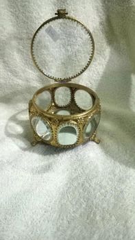 Round Gold Fancy Jewelry Boxes Color Gold Shape Round Ideal For Gift Jewellery Box Material - Abbas Handicrafts - India