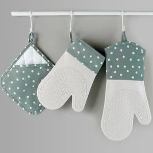 Silicone Oven Mitts and Pot Holders Cooking Gloves Kitchen Counter Safe Trivet Mats - Deqing Mountlume International Trading Co., Ltd. - China