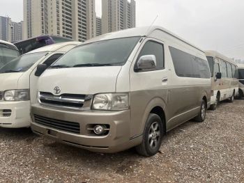 Premium Toyota Hiace Excellent Condition No Accident History Smooth Drive No Engine Issues Original Documents - Smart Agri GmbH - Germany