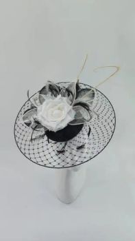 Small Pill Box Sinamay Hat Shape with Big Round Net Flat Trim - 5.0/5 - China