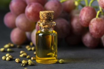 Grapeseed Oil Pure Plant Based Oil Factory Price Bulk Availability - CHHC AGR0-CHEMICAL PRODUCTS WHOLESALING - Philippines