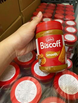 Top Selling Lotus Biscoff Biscuits Lotus Biscoff Spread Biscuit Wholesale Snacks Online - S-SQUAD - France