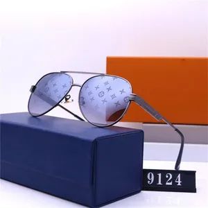 Fashion New 2025 Designer Brand Luxury Sunglasses Ladies Large Frame Driving Sunglasses Retro Metal Frame Sunglasses - Quanzhou Fengze Xiaoshu Pear Trading Co., Ltd. - China
