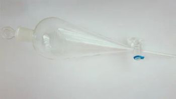 Pear-Shaped Glass Separatory Funnel 1544 CE ISO MOQ100 15D Origin China Trademark OEM Model NO. 1544 Material Glass HS Code 70179000 - Zhenjiang Chenxing Glassware Co., Ltd. - China