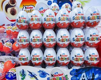 Delicious Kinder Surprise Chocolate Milk Chocolate Egg With Toy Inside Premium Imported Quality Wholesale Product For Kids Gift Birthday Party And Retail Sale Use - wood traders - Poland