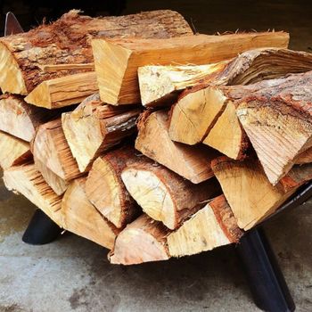 Premium Firewood Available Firewood Long Lasting Logs Ideal For Winter Heating And Outdoor Fireplaces - AGRO AFRIQUE COMPANY LIMITED - Tanzania