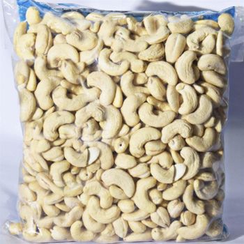 Best Selling Products Raw Processing Type Cashew Nuts Full Size Made in Tanzania with High Quality Cashew Nuts W180 W240 W320 - ELU TRADING GMBH - Germany