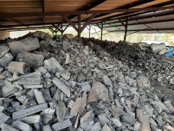 HARDWOOD LUMP CHARCOAL from PT BUANA ALAM LESTARI HARDWOOD LUMP CHARCOAL - PT BUANA ALAM LESTARI - Indonesia