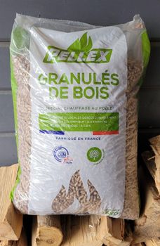 Wood Pellet En A1 Plus Packaging 15 kg Chip Size 16 Mm Additive Usage None Calorific Value Higher Drying Temperature 70°c - Hydra Commodities and Trading - France
