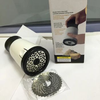 Cheese Grater Mill Handheld Grinder Mill Baking Tools Mi10161 - Ningbo Easyget Co., Ltd. - China