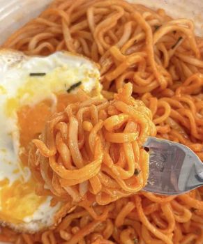 Factory OEM Cream Cheese Turkey Noodles High Quality Noodles No Need Cook - Ningbo DAKE Food Technology Co., Ltd. - China