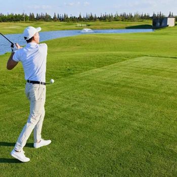 Anti-UV Putting Green Synthetic Lawn Carpets Artificial Grass Suppliers for Outdoor Golf - Zhejiang Xingu New Material Technology Co., Ltd - China