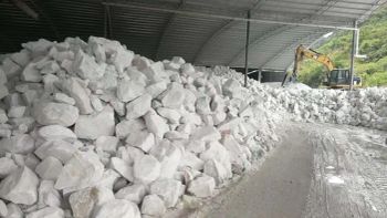 Plastic Filler Barite Powder High Grade White Chemical Barite Ore - GUANGDONG XIMI NEW MATERIAL TECHNOLOGY CO., LTD. - China