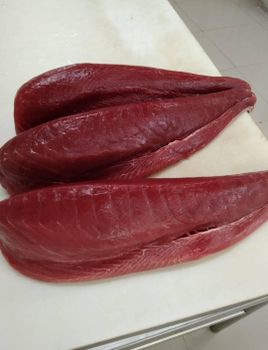 Frozen Yellowfin Tuna Loin Premium Grade Features Organic Freshness Level Frozen Color Natural Bright Red Grade Aa / A (upon Request) - ARA Marine Global - Indonesia