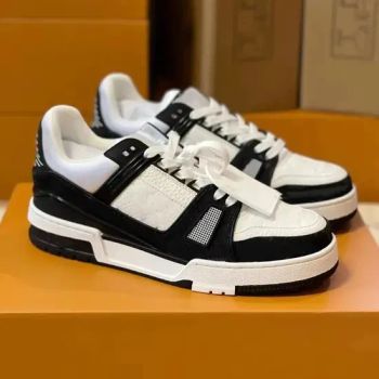 Athletic-Sports-Shoes Walking Shoes Casual Sports Sneakers Shoes Sneakers Women's Fashion Sneakers - Yiwu Shunlv Trading Co., Ltd. - China