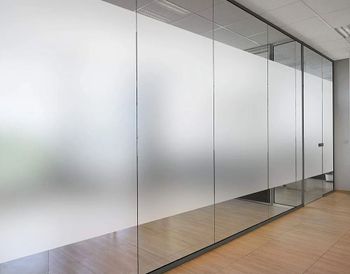 Transparent Office Glass Partition Pattern Plain Color Transparent Open Style Hinged Shape Rectangular Brand Saint - RH Glass Work - India