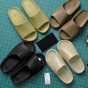 Custom Logo Summer Unisex Luxury Designer Slippers Street Style Men's Slides Slippers Beach Slippers Walking Sandals - Shenzhen Yongxinghui Trading Co., Ltd - China