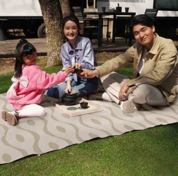 Customized Washable Floor Mat Outdoor Green Play Mat Carpet Outdoor Rugs and Rolled Mats for Patio Portable Camping Rug - Little Dolphin (Jiangsu) Leisure Products Co., Ltd. - China