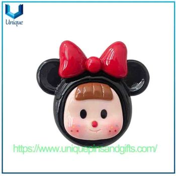 Wholesale Cute Girl Resin Decorative Brooches, Clothing Accessories, Badges, Student Clothing Backpack Pendants - Dongguan Unique Pins & Gifts Co., Ltd. - China