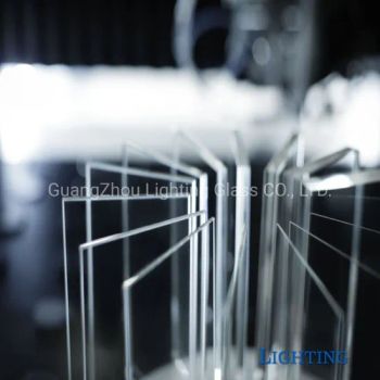 High Borosilicate Glass Sheet High Temperature Resistance Slice Optional Size - GuangZhou Lighting Glass CO., LTD. - China