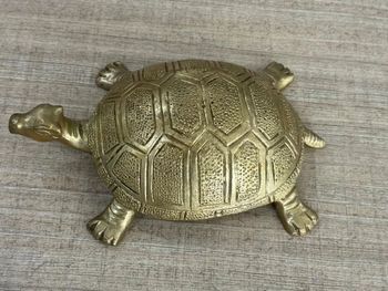 Brass Turtle Statues Weight 104gm Material Brass Color Gold Color Finishing Type Polished Usage/Application Decoration Country of Origin Made in - Vastu Serenity - India