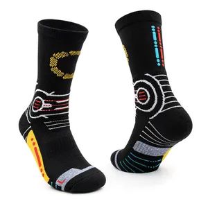 Xianghui Fashion Crew Breathable Thick Terry Basketball High Quality Men Sport Socks - Hangzhou Xianghui Internation Trading Co., Ltd - China