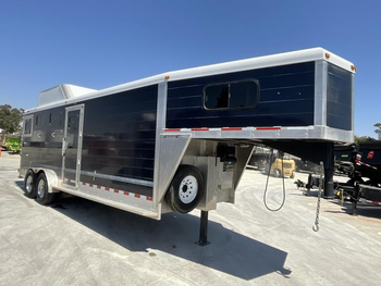 Four Horse Trailers / 2005 Jamco 4 Horse Gooseneck Trailer from senesie mfg llc Four Horse Trailers / 2005 Jamco 4 Horse Gooseneck Trailer - senesie mfg llc - United States