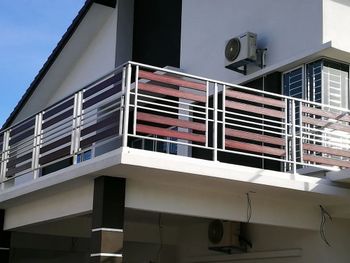 Deck Silver Stainless Steel Balcony Railing, For Home Color Silver Position Deck Height 3 Feet Usage/Application Home Material Stainless - Puja Steel - India
