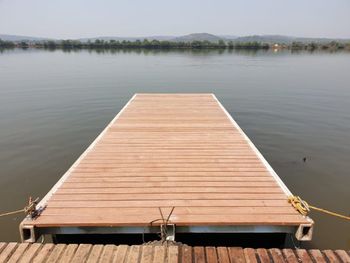 Floating Docks Color Brown Material FRP Length 6 Mtrs Wide 2.2 Mtrs Height 0.8 Mtrs Shape Rectangular Country of Origin Made in - Fomar Private Limited - India