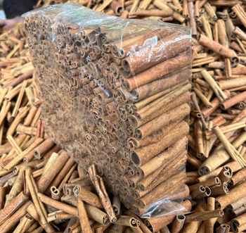 Natural Cassia Cinnamon Wholesale: Full Range (Sticks, Broken, Chips, Powder) - PT Agro Harvestani Internasional - Indonesia