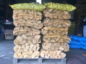 Premium Grade Compressed Oak Sawdust Firewood for Bulk Orders with Flexi Bag Packaging and Worldwide Delivery - Smart Agri GmbH - Germany