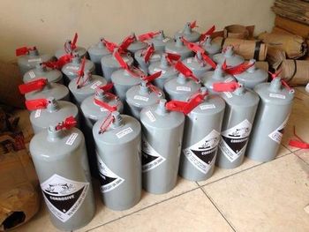 Silver Liquid Mercury 99.99% For Gold Mining Odor Odorless Vapor Density 7.0 Appearance Silver Net Weight 34.5 Kg Solubility Insoluble - SATTER FOOD AND BEVERAGE - Netherlands