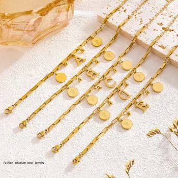 Bracelet572 Star Fashion Gold Initial Charm 15D MOQ100 1Y Color Gold Origin China Trademark PT Style Star Fashion HS Code 6404110000 - Putian Chengqiu Hui Trading Co., Ltd. - China